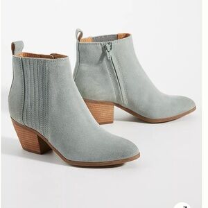 Frye & Co Ankle Boot Lt Gry Blue Suede Western Ankle Boot Boho Minimalist Bootie